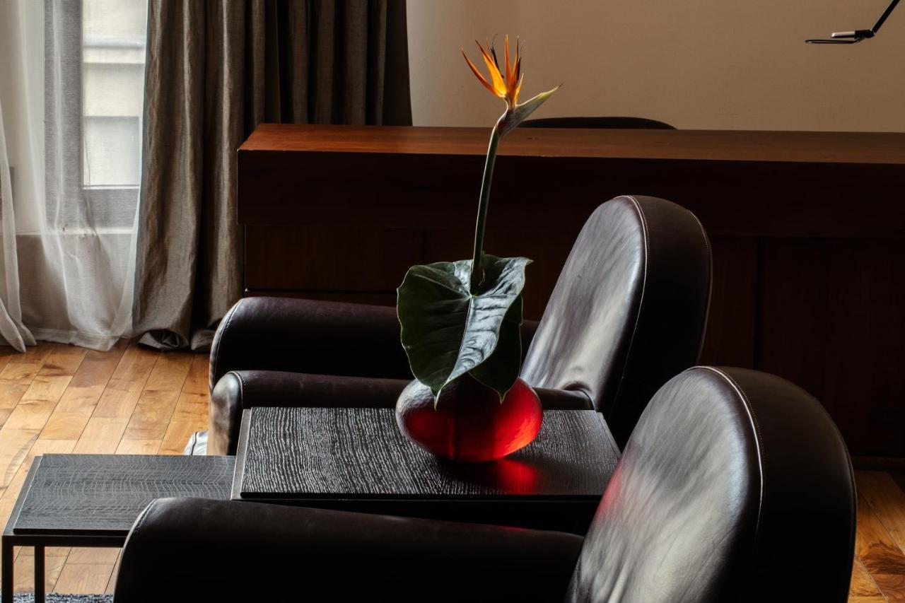 ホテル モノポール ブロツワフ ヴロツワフ エクステリア 写真 Bird of Paradise flower