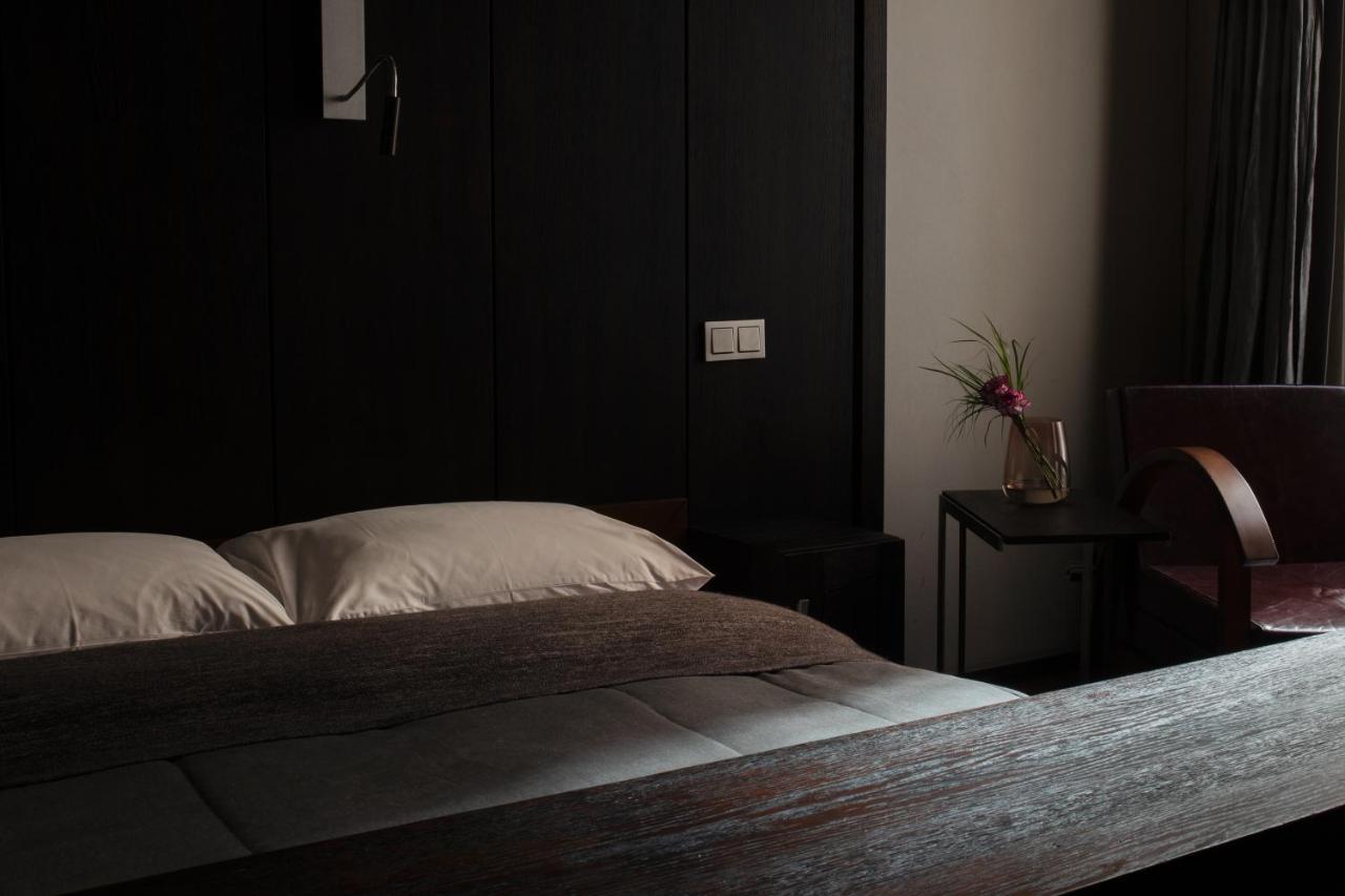ホテル モノポール ブロツワフ ヴロツワフ エクステリア 写真 A bedroom