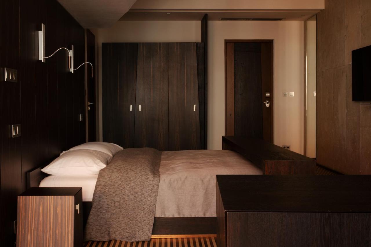 ホテル モノポール ブロツワフ ヴロツワフ エクステリア 写真 A bedroom