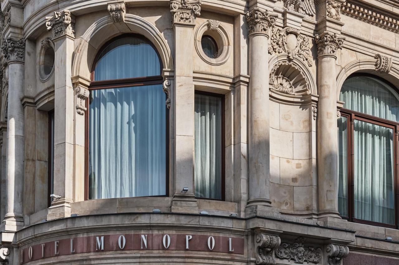 ホテル モノポール ブロツワフ ヴロツワフ エクステリア 写真 The hotel's name on the front of the building