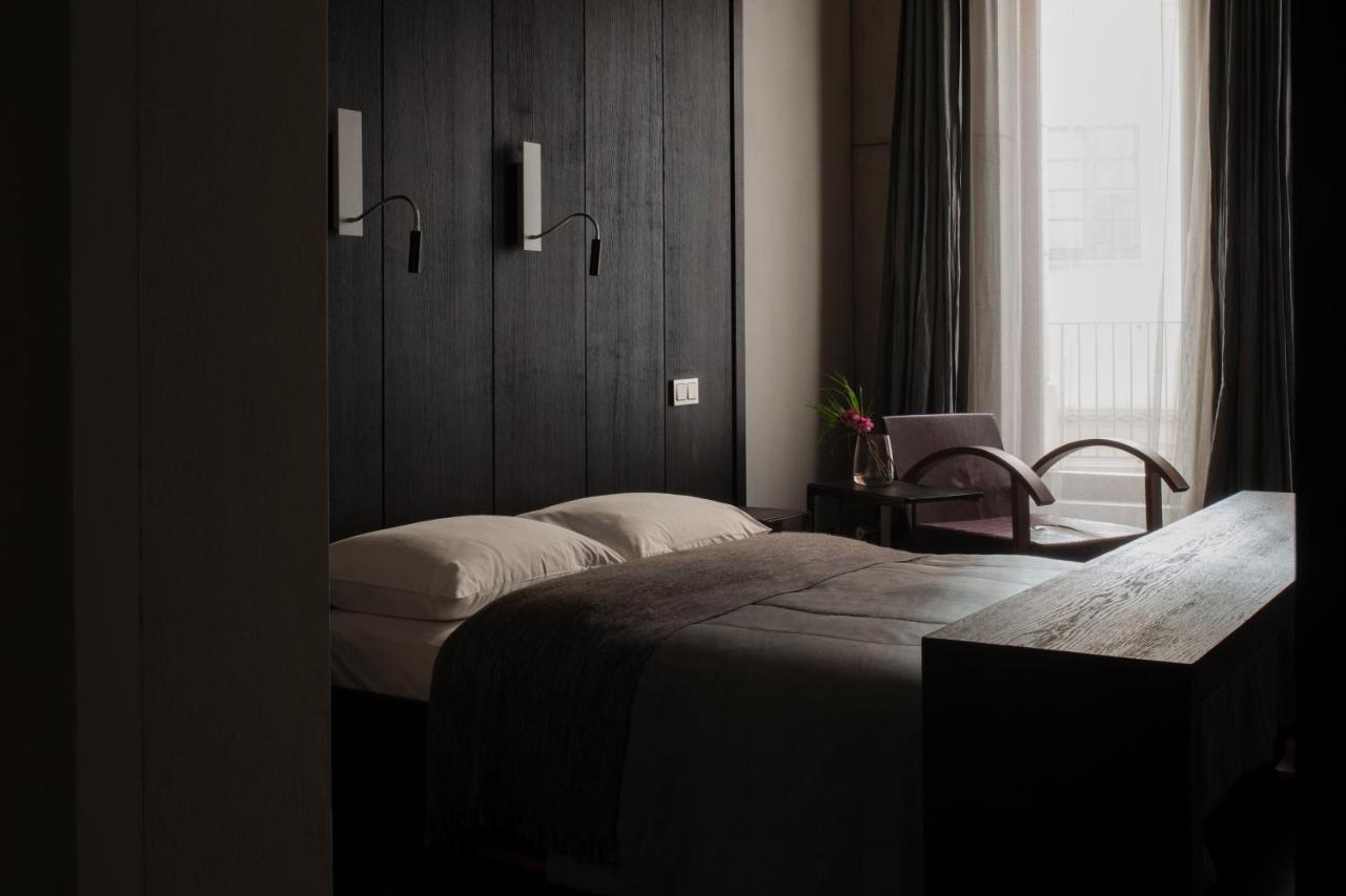 ホテル モノポール ブロツワフ ヴロツワフ エクステリア 写真 A room at the Hotel