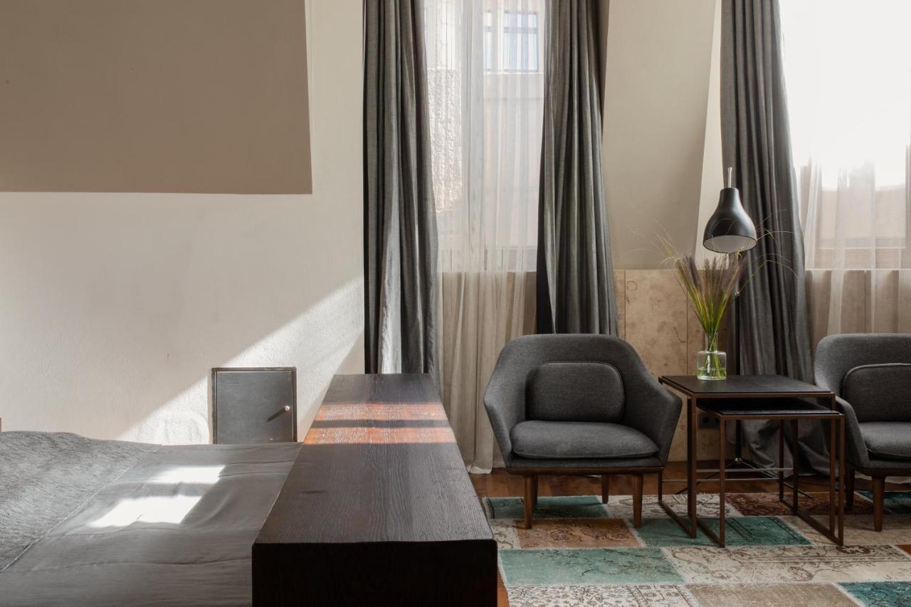 ホテル モノポール ブロツワフ ヴロツワフ エクステリア 写真 The interior of a suite at the Hotel