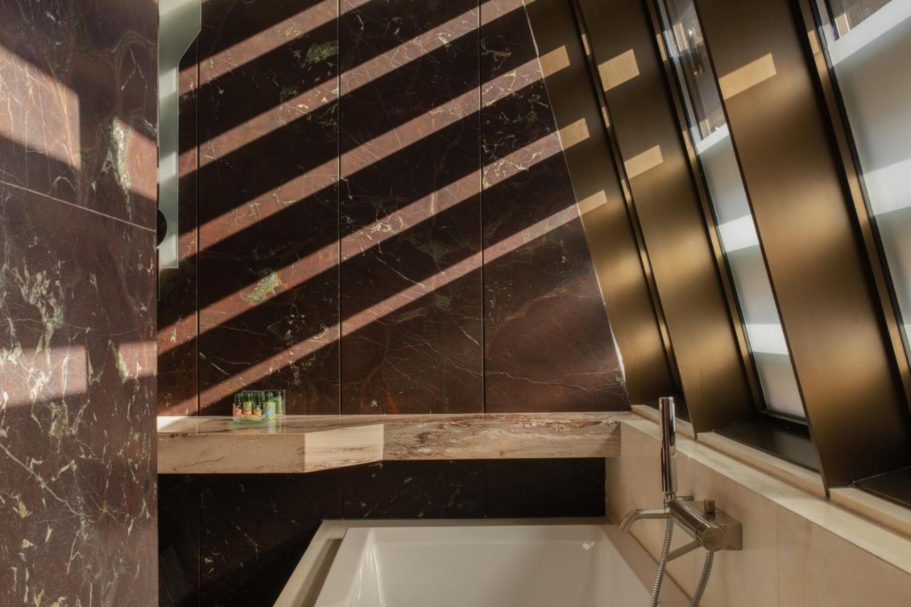 ホテル モノポール ブロツワフ ヴロツワフ エクステリア 写真 Bathroom