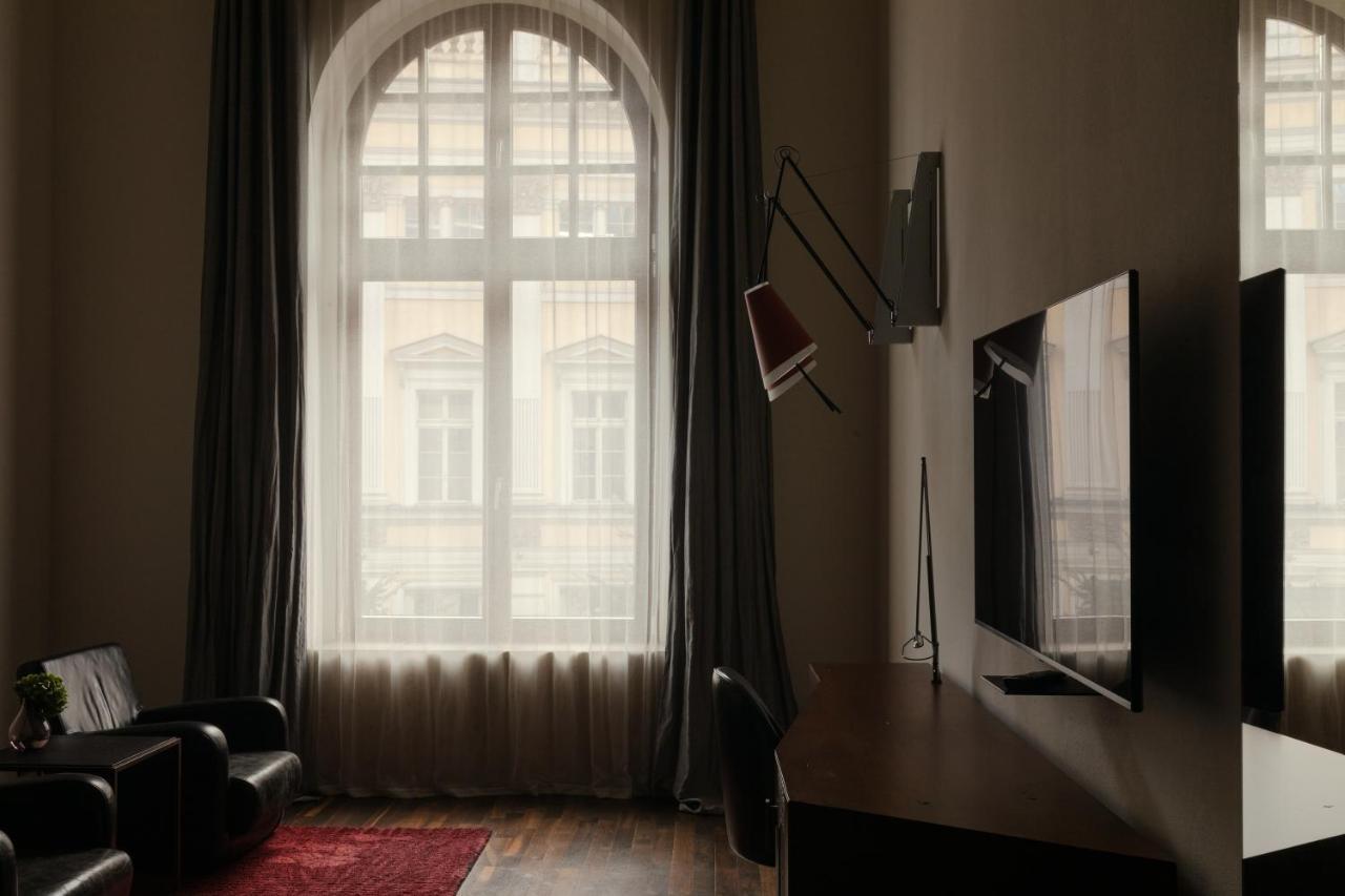 ホテル モノポール ブロツワフ ヴロツワフ エクステリア 写真 A room in the hotel