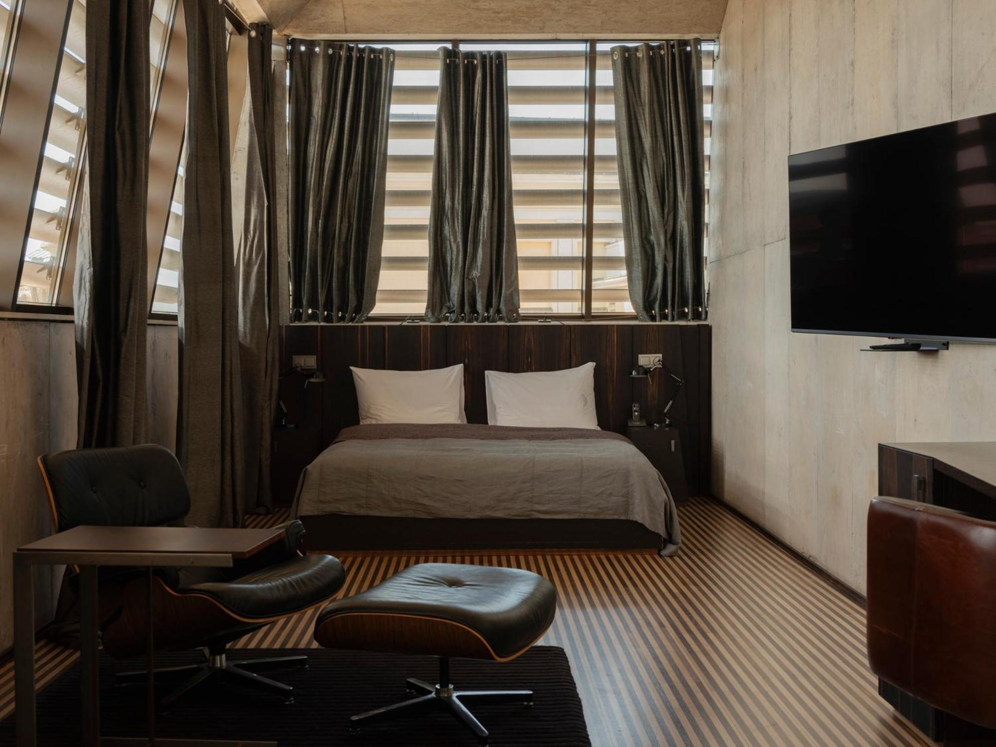 ホテル モノポール ブロツワフ ヴロツワフ エクステリア 写真 A room at the hotel